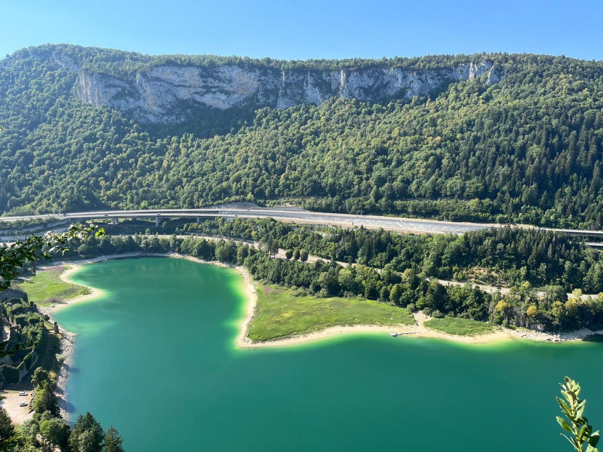 Lumineux, Centre-Ville D'Oyonnax, A 2 Pas Des Lacs Екстериор снимка